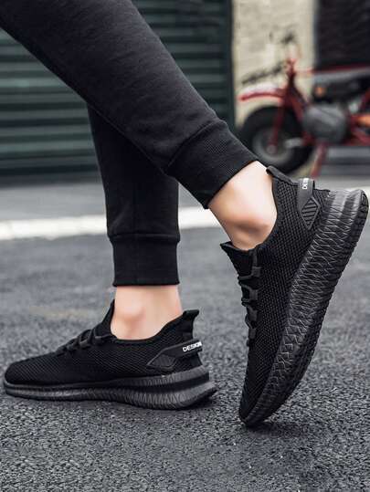 حذاء رياضي رجالي كاجوال بنمط قديم، حذاء ريشي للرجال شكل مميز