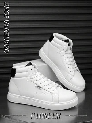 أحذية كاجول كانفاس مريحة يومية متعددة الاستخدامات للشباب، للرجال ذات تصميم بسيط بألوان الأبيض والأسود مميزة ،مع نقشة أحرف أمامية ، رباط علوي، تفاصيل مبتكرة