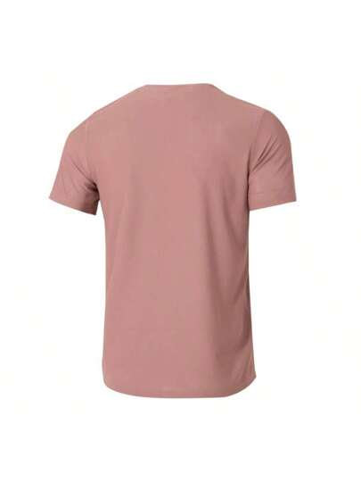 Adidas قميص تي شيرت قصير الأكمام بياقة طاقم، سريع الجفاف، منسوج أريبد، بتصميم رياضي فعال للرجال JC9792