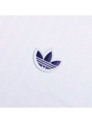 Adidas قميص ريال مدريد قصير الأكمام ذو فت واسع بتصميم جرافيكي ذو طبعة لموضوع كرة القدم، JF2581