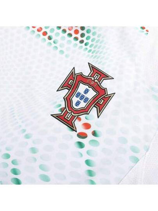 Puma قميص كرة القدم البرتغالية البعيد الأصلي بأكمام قصيرة، قماش دري-سيل، رقبة مستديرة، إصدار لاعب المنتخب الوطني البرتغالي، رجالي