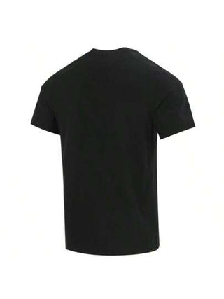 Nike تي شيرت كم قصير للرجال من نايك ديري فيت بتصميم بياني، من قماش ناعم ماص للرطوبة مناسب للاستخدام اليومي والجري والتمارين DV9832-010