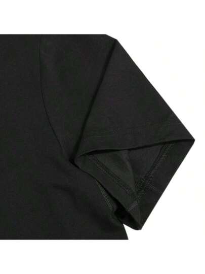 Nike تي شيرت كم قصير للرجال من نايك ديري فيت بتصميم بياني، من قماش ناعم ماص للرطوبة مناسب للاستخدام اليومي والجري والتمارين DV9832-010