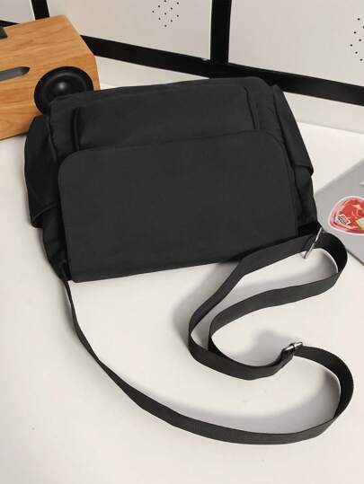 حقيبة حمل أسود بسيطة متعددة الاستخدامات قطعة واحدة، حقيبة رسول عبر الجسم، حقيبة ظهر مدرسية، بطراز رجعي