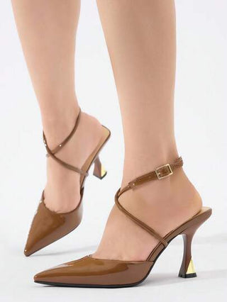 نساء مشابك معدنية حذاء رسمي ذو نقاط وأربطة متقاطعة ، لون سادة ، كعب عال أنيق وأخلاق مناسبة للحفلات ، الزفاف ، المواظبة اليومية ، هدية عيد الميلاد ، المكتب ، الخارج ، الربيع والصيف ، البني