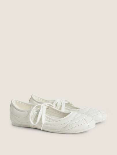 Muvela أحذية رياضية كاجوال مسطحة بنمط رياضي موضة من الجلد مع سحاب للنساء ذات أصابع مستديرة