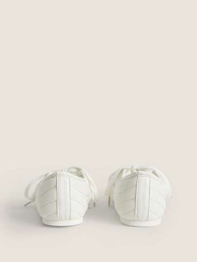 Muvela أحذية رياضية كاجوال مسطحة بنمط رياضي موضة من الجلد مع سحاب للنساء ذات أصابع مستديرة