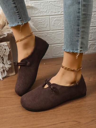 أحذية سليب أون مزودة بإبزيم للأمهات 2025 الجديدة للربيع/الخريف، أحذية مسطحة مريحة، سهلة الارتداء، ذات كعب مريح وغير منزلق