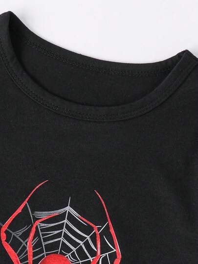 مجموعة قميص وشورت صيفي من قطعتين مع رسم عنكبوت جذاب للأولاد الصغار، قميص بياقة مستديرة وأكمام قصيرة وشورت ، كاجوال وجميل