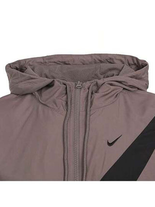 Nike جاكيت نسائية من قماش منسوج مزودة بقلاب رسمي AS W NSW CLSSC WVN UV FZ LOGO رقم HM8972-214