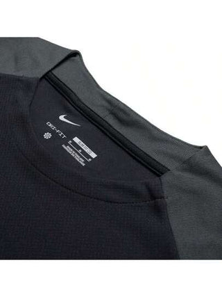 Nike ملابس علوية رياضي خارجي للرجال AS M NK DF STRK TOP SS ، ملابس علوية قطني يومي مريح FN2400-010
