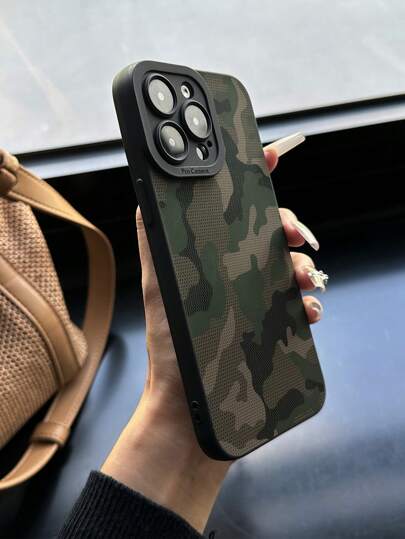 حافظة هاتف مقاومة للانهيار بطبعات عسكرية خضراء مموهة مع طبقة علوية مفرغة مناسبة لأجهزة 14 و 14 برو و 14 برو ماكس ، و 13 وآيفون 13 برو و 13 برو ماكس ، وآيفون 11 وآيفون 11 برو ماكس ، وآيفون 12 وآيفون 12 برو وآيفون 12 برو ماكس ، وآيفون XR وآيفون 7/8 ، وكذلك