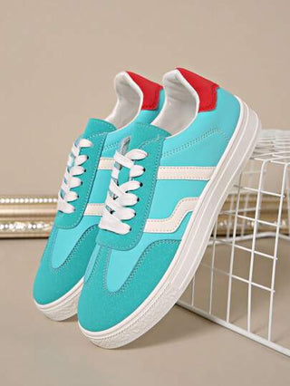 أحذية رياضية خفيفة الوزن وعصرية للنساء - أحذية كاجوال مريحة مانعة للانزلاق ذات رباط، بنعل داخلي مبطن، بتصميم هندسي أبيض وأزرق مخطط، نعل خارجي منخفض من مادة EVA، مناسبة للارتداء اليومي، مصنوعة من مواد اصطناعية وقماش