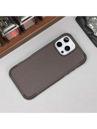 VIETAO غطاء هاتف محمول متوافق مع 16 Pro Max 16Pro، من إطار TPU ناعم مع لوحة خلفية من الكربون الكفار والشحن اللاسلكي المغناطيسي والأزرار المعدنية المطلية، حماية وشكل أنيق