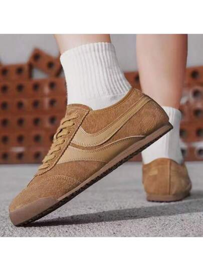 أحذية رياضية للرجال سهلة الارتداء برباط وسيب قرمزي، أحذية تزلج كاجوال لينة وسحبة مقاومة للاهتراء للرجال، أحذية مسطحة مريحة، أحذية تدريب