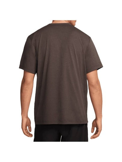 Nike تيشيرت نايكي صيفي رياضي برقبة دائرية للرجال HV0382-237