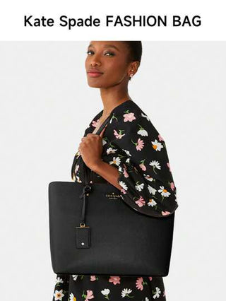 Kate Spade حقيبة يد جلد أسود كبيرة للنساء، حقيبة كلاتش كلاسيكية للسيدات للعمل والتسوق والسفر مع إغلاق بسوستة