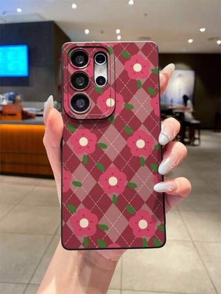 حافظة هاتف زخرفية بنقش مربعي ملون بارز ذات قوام ناعم ولمسة مطفية مصنوعة من مادة البولي يوريثان الحراري ، حماية أنيقة تناسب هواتف آبل وأوبو وفيفو وموديلات أندرويد أخرى ، هدية مناسبة للأصدقاء واألحباب