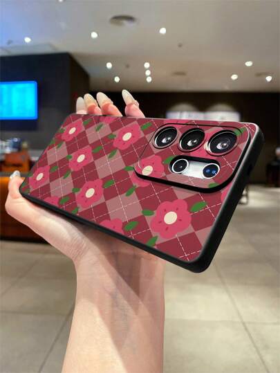 حافظة هاتف زخرفية بنقش مربعي ملون بارز ذات قوام ناعم ولمسة مطفية مصنوعة من مادة البولي يوريثان الحراري ، حماية أنيقة تناسب هواتف آبل وأوبو وفيفو وموديلات أندرويد أخرى ، هدية مناسبة للأصدقاء واألحباب