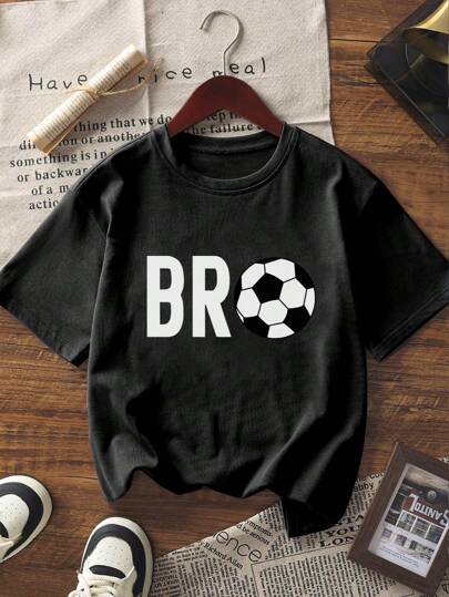 تي شيرت أسود بياقة مستديرة وأكمام قصيرة بنقشة "BRO" على كرة القدم للأولاد المراهقين، تي شيرت رياضي صيفي مناسب للأولاد الرياضيين