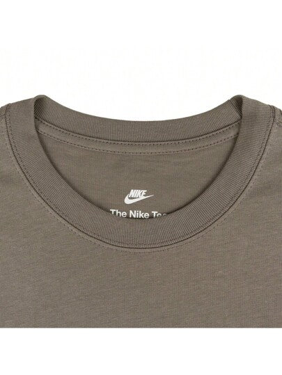 Nike قميص تي شيرت كم قصير بياقة طاقم مصنوع من التريكو للرجال، AS U NSW TEE M90 OC MED GFX BR، رمز المنتج: THQ9267-289