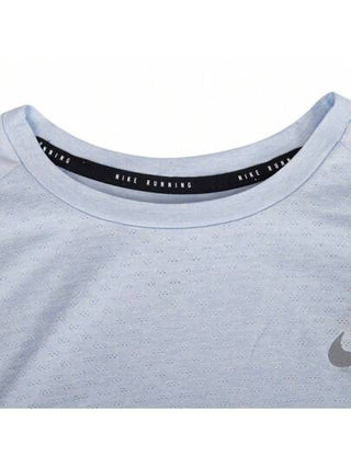 Nike ملابس علوية T بأكمام قصيرة AS M NK DFADV STRIDE ، ياقة طاقم مُقاس الصدر، رمز المنتج THV5204-057