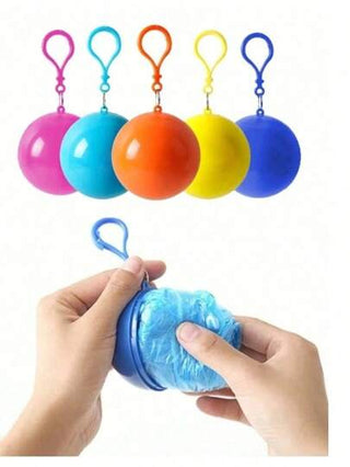 1/3/5 بونتشو بلاستيكي في صندوق تخزين كروي محمول - قابل للتخلص منه، بتصميم مسمك مع صندوق تخزين كروي الشكل. مثالي للتنزه والتخييم. سهل الحمل - يعلق على الحقيبة الظهرية. إكسسوار تخييم خفيف الوزن وصغير الحجم.