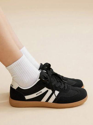 CUCCOO EASI حذاء رياضي نسائي بيج بتصميم بسيط