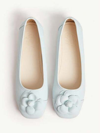 CUCCOO CHICEST أحذية بالرينا مربعة الأصبع مزينة بالزهور للنساء، أنيقة وحلوة للتنقل، رومانسية وراحة كلاسيكية، من جلد اصطناعي بلون أزرق فاتح، سهلة الارتداء للشاي بعد الظهر والمواعيد والحفلات والعمل والمدرسة والعطلات، متعددة الاستخدامات