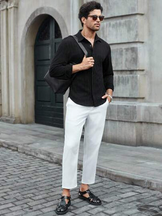 Manfinity CasualCool ملابس علوية رجالي أحادي الصدر بنمط هندسي ملمس كاجوال أسود بأكمام طويلة، ملابس علوية خريف جديد لعام 2025 مناسب لمناسبات متنوعة مثل التنقل والمواعدة الكاجوال والأعمال. إنه ملابس علوية بأكمام طويلة للخروج في فصل الخريف
