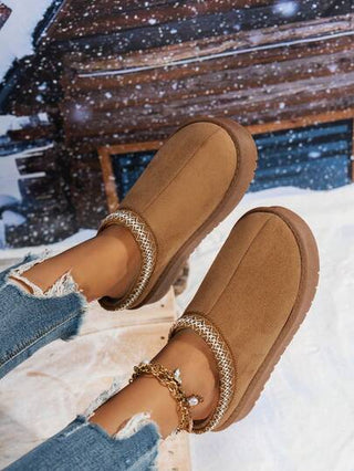 نساء الموضة الفاخرة الدافئة أحادية اللون داخلي خارجي السفر العطلة سميكة القاع الأحذية الداخلية، بوت ذات قاع سميك، بسيطة نساء داخلي خارجي الأحذية الداخلية، قاع ناعم، خفيفة الوزن ومريحة، بوت داخلية ذات قاع سميك