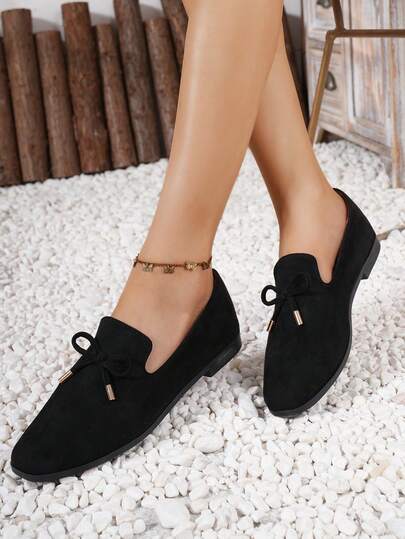 حذاء لوفر أسود للنساء، موديل جديد خريف/شتاء 2025، أحذية مسطحة سهلة الارتداء، موكاسين بطراز بريطاني كلاسيكي مريح