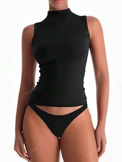 ملابس علوية أساسي بنمط جامد بقصة رقبة متوسطة وبدون أكمام ذو طبقة مزدوجة والتصاقي بقماش مرن