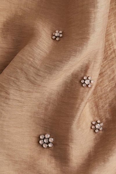 تنورة شفافة مزينة