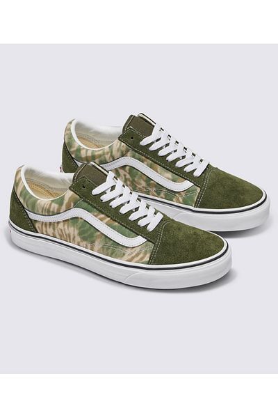 مدرسة قديمة للجنسين VANS