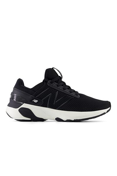 حذاء الجري والتدريب للنساء باللون الأسود موديل W1440LK1 New Balance