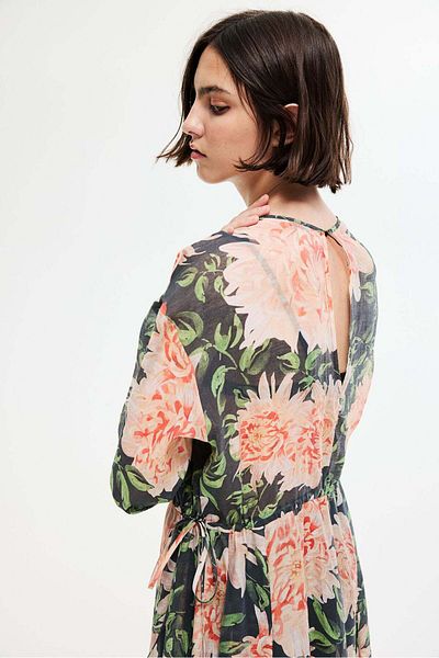 فستان برباط