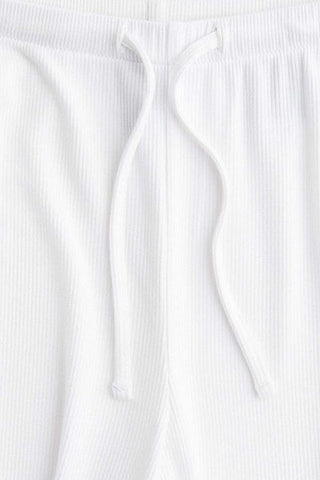 بنطلون واسع برباط