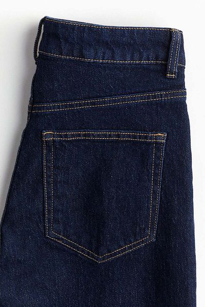 بنطلون جينز واسع وعالي الخصر