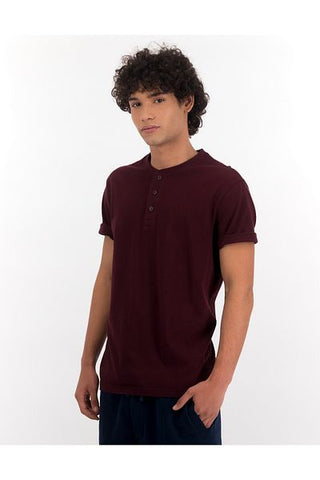 تي شيرت AE Henley - مقاس مريح American Eagle