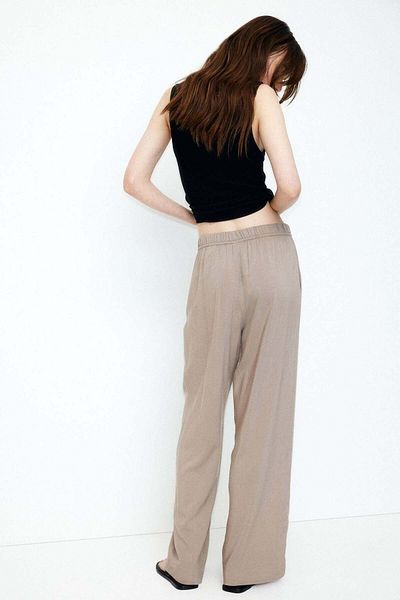 بنطلون واسع سهل الارتداء