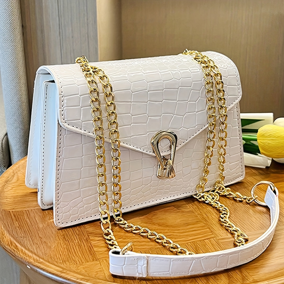 حقيبة كتف بتصميم تمثال التمساح الأبيض مع حزام سلسلة بلون ذهبي وإغلاق بقفل - حقيبة كروسبودي أنيقة وخفيفة للنساء، مثالية للاستخدام اليومي والعمل والهدايا
