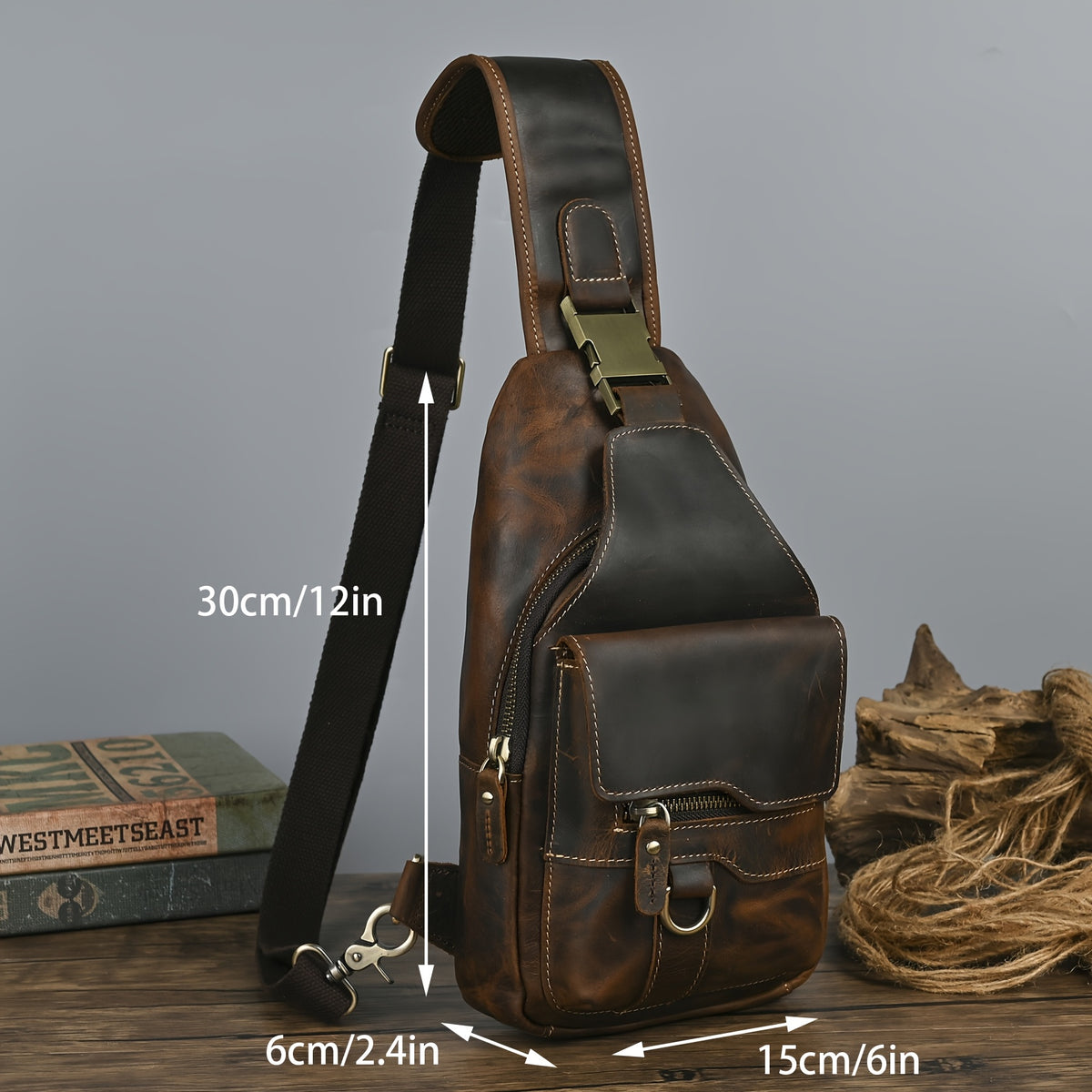 حقيبة كتف جلدية حقيقية للرجال - حقيبة صدر متعددة الأقسام أنيقة مع حزام قابل للتعديل، إغلاق بسحاب وأدوات تكتيكية، مثالية للتنقل اليومي والأنشطة العارضة، حقيبة صغيرة للكتف