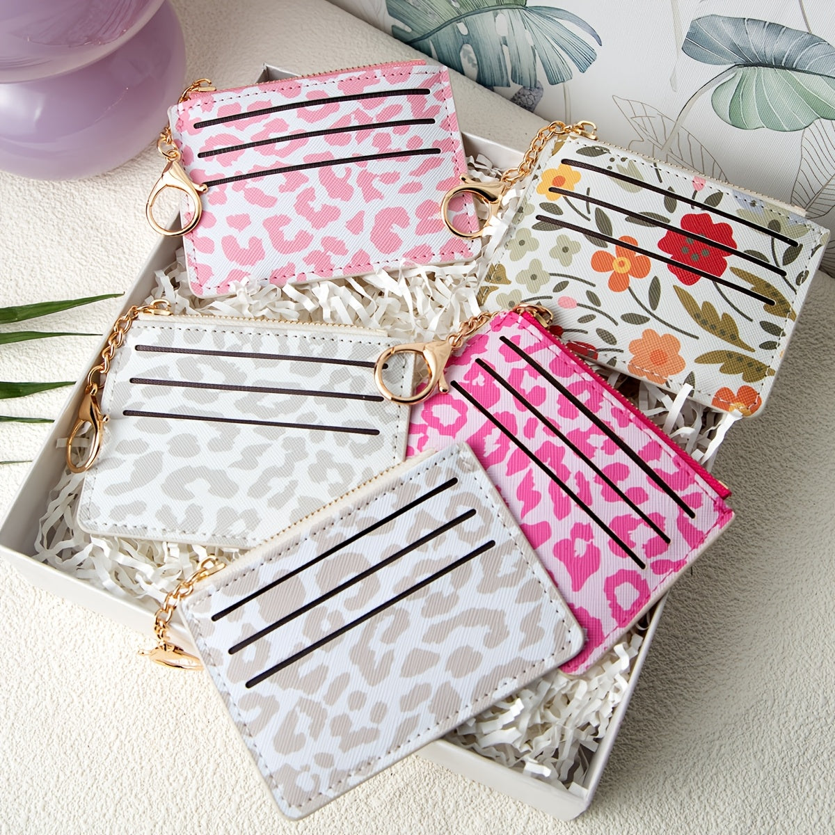 حافظة بطاقات صغيرة أنيقة من الجلد الصناعي PU بتصميم فهد/زهور، بسحاب وسلسلة، متعددة الفتحات لحفظ النقود والبطاقات، خفيفة الوزن للسفر - هدية عصرية للنساء