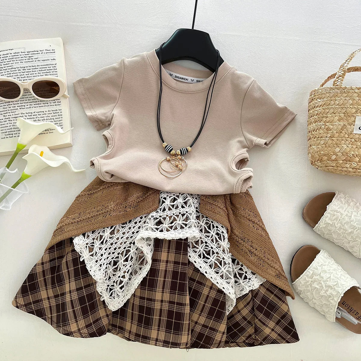 موضة 2025 صيف fashion بنات جديد joker أكمام قصيرة stitching plaid جيب طقم high quality cotton korean ستايل shirt