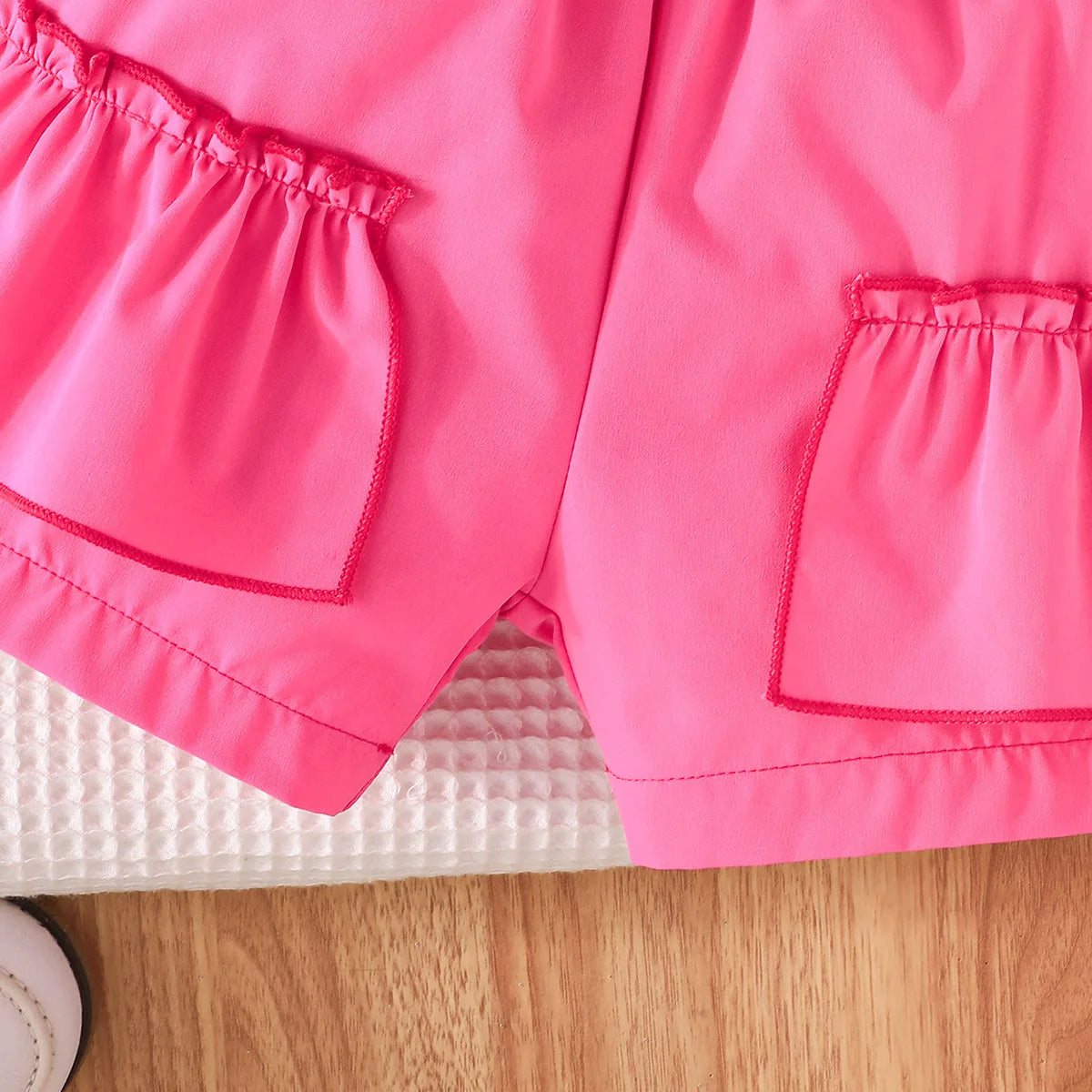 موضة 2025 صيف جديد european american بنات leisure sports solid color فستان طقم heart-shaped decorative كم jacket كاجوال shorts