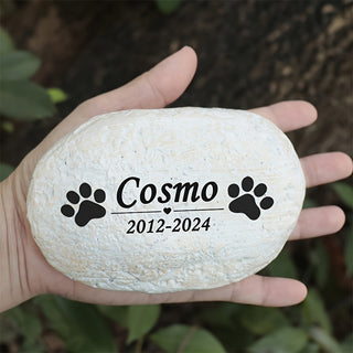 حجر حديقة تذكاري مخصص للحيوانات الأليفة للقطط أو الكلاب - شاهد مقبرة بيضاوي قابل للتخصيص مع الاسم، بصمة البصيل، ورسالة قلبية، راتينج متين للاستخدام الخارجي، حجر تذكاري للحيوانات الأليفة | علامة حيوان أليف أنيقة | تشطيب محكم، هدايا تذكارية