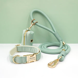 طوق مخمل جديد للحيوانات الأليفة مع أكياس قمامة بقوة شد عالية، حبل يدوي الصنع للمشي، نقش ليزر مجاني لاسم الحيوان ورقم المالك، هدية عيد ميلاد أو زفاف للكلاب، إكسسوارات جرو للأولاد/الفتيات