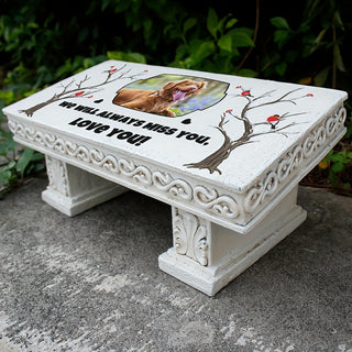 1 قطعة من مقعد تذكار الحيوانات الأليفة المخصصة من Jinhuoba ، مع صورة و نص مخصص ، مصنوع من راتنج ABS متين ، علامة مقبرة حديقة للقطط والكلاب ، لوحة شكر للحيوانات الأليفة.