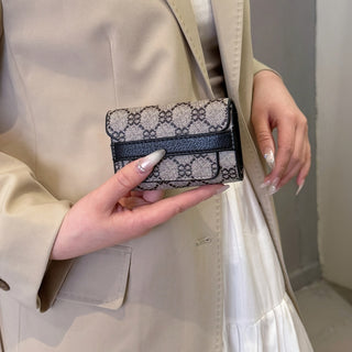 محفظة نسائية بطبعة زهور عتيقة - حامل بطاقات مضاد للراديو فرايدج (RFID) مع لمسات جلد صناعي بني، خفيفة وأنيقة للاستخدام اليومي، محفظة جذابة